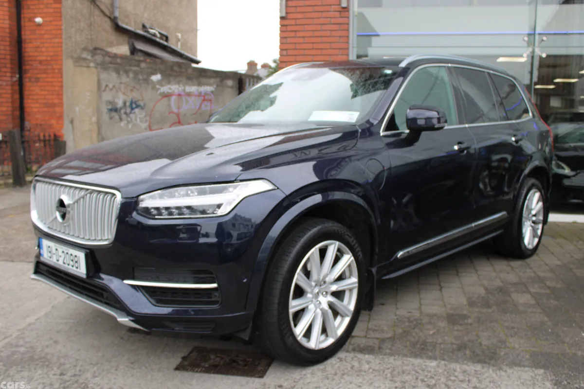 Volvo XC90 SUV, Petrol Plug-in Hybrid, 2019, Blue