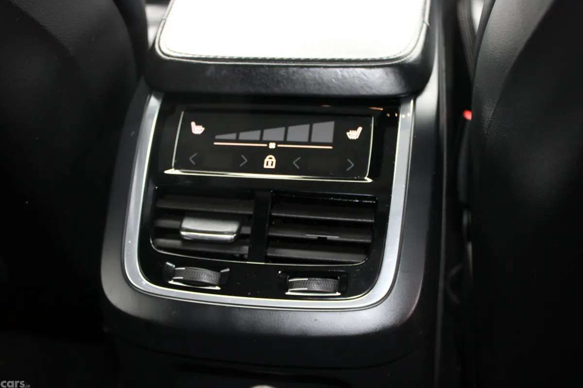 Volvo XC90 SUV, Petrol Plug-in Hybrid, 2019, Blue
