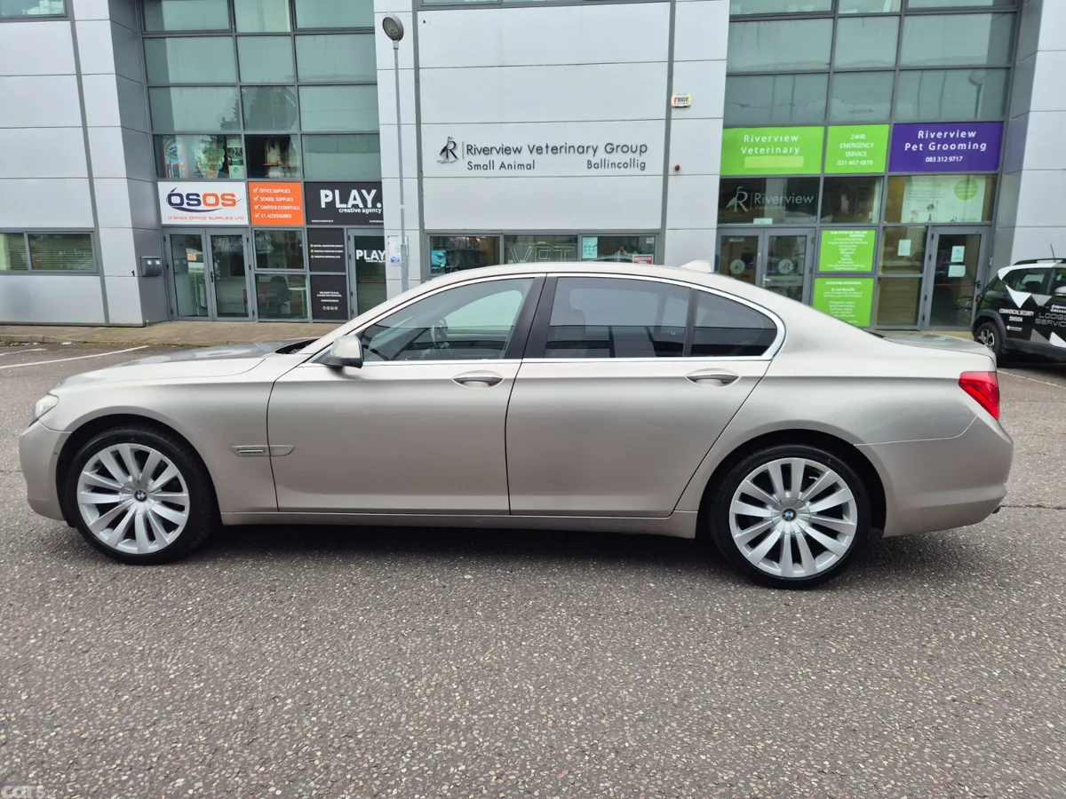 BMW 7-Series Saloon, Diesel, 2009, Silver