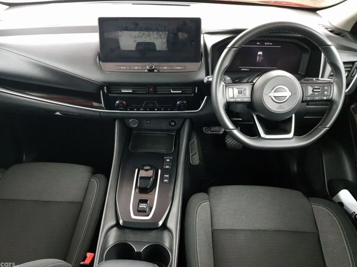 Nissan Qashqai MPV, Petrol, 2023, Orange