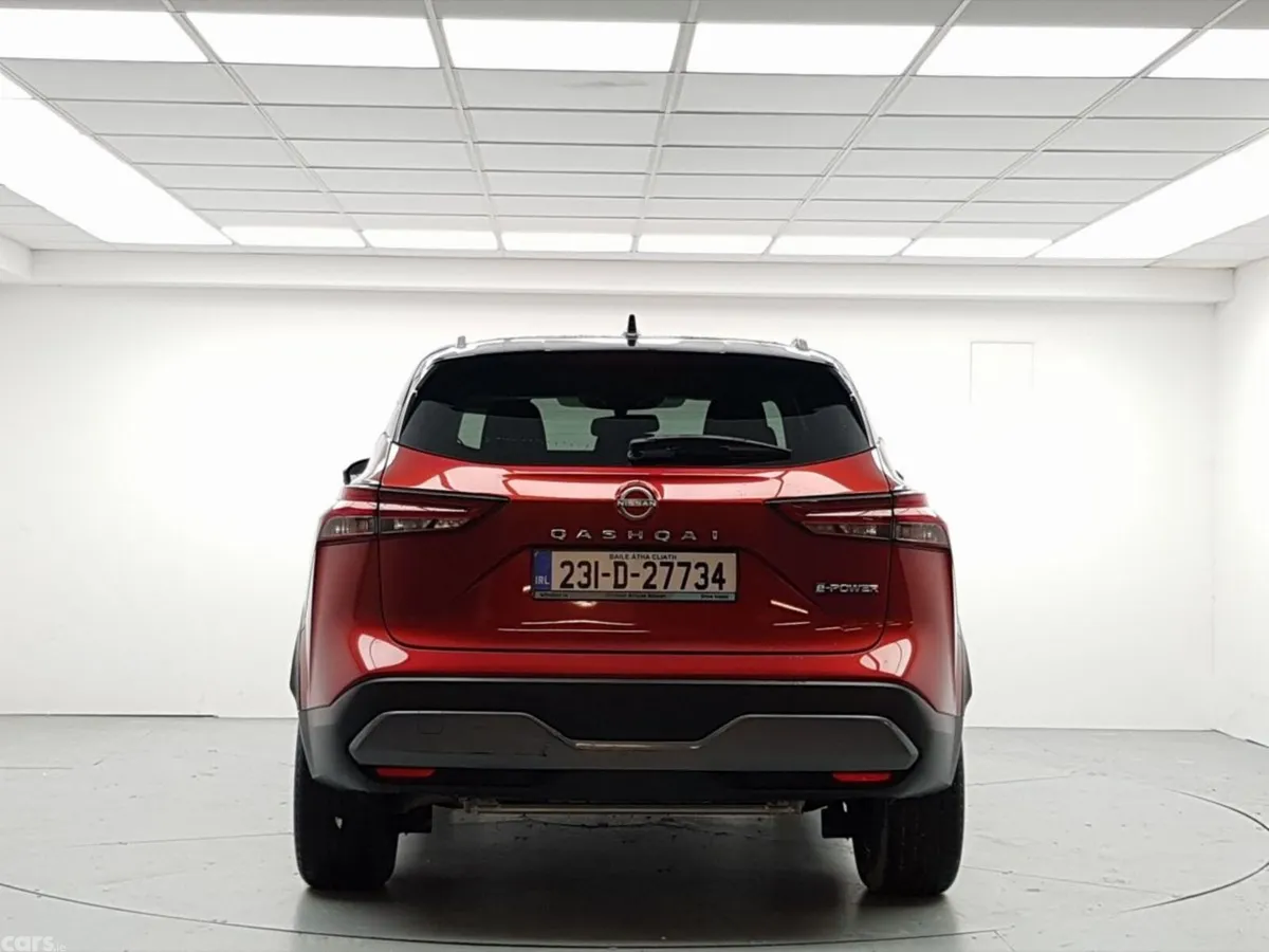 Nissan Qashqai MPV, Petrol, 2023, Orange