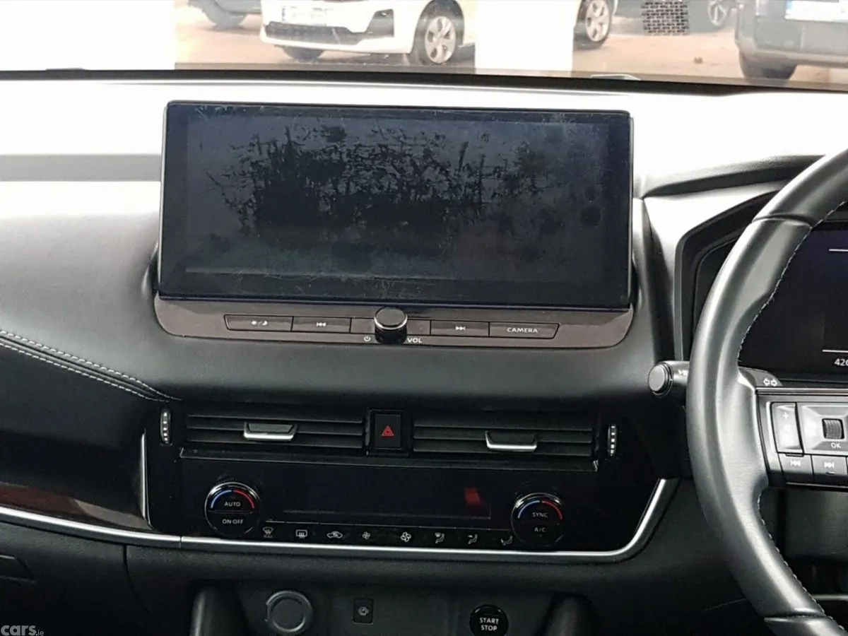 Nissan Qashqai MPV, Petrol, 2023, Orange