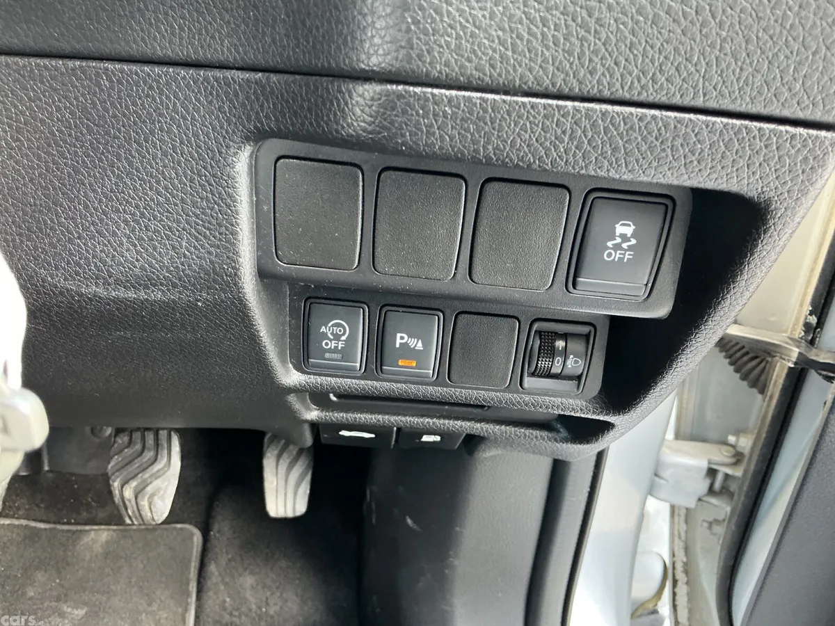 Nissan X-Trail SUV, Diesel, 2015, Silver