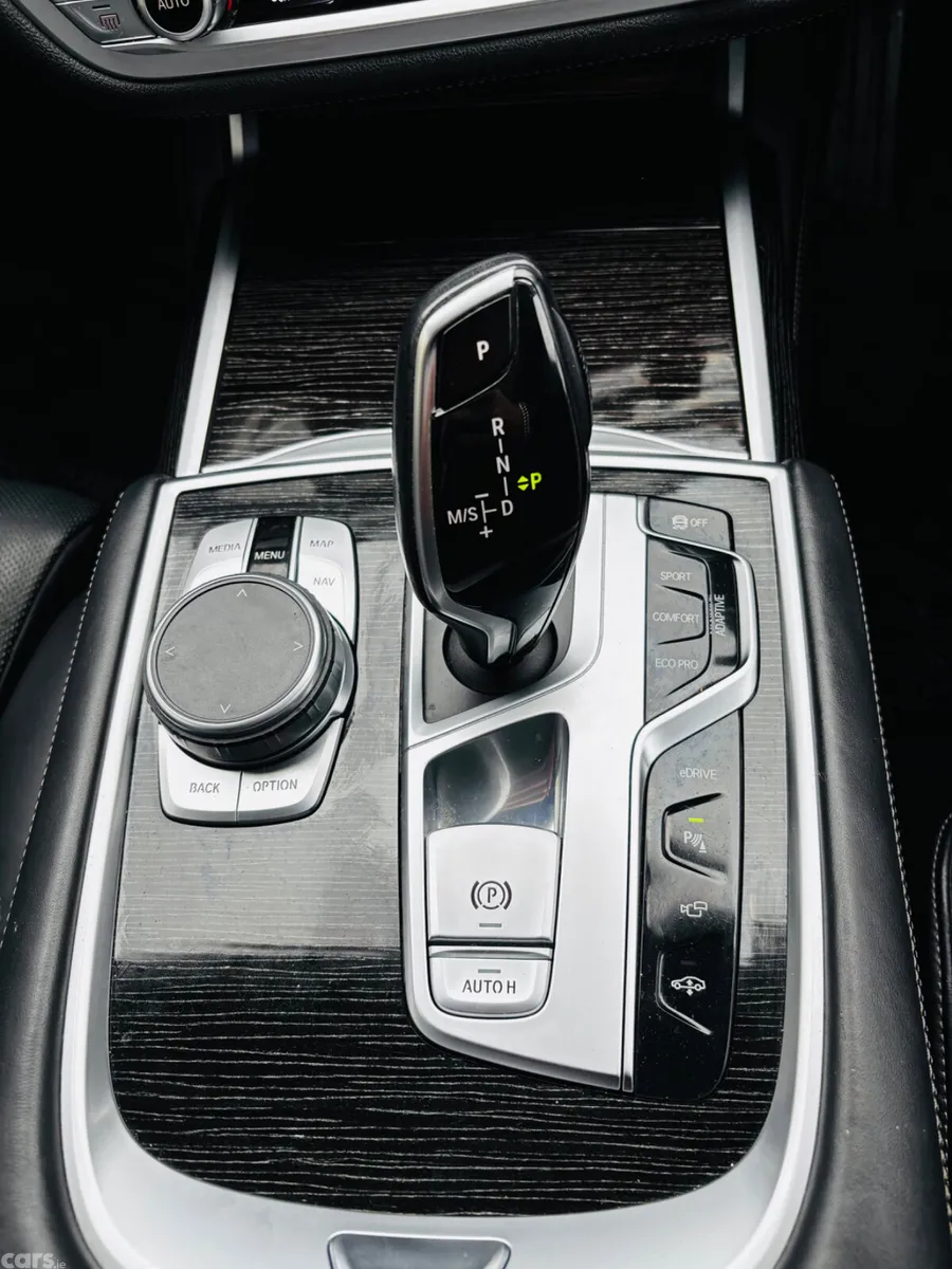 BMW 7-Series Saloon, Petrol Plug-in Hybrid, 2018, Silver