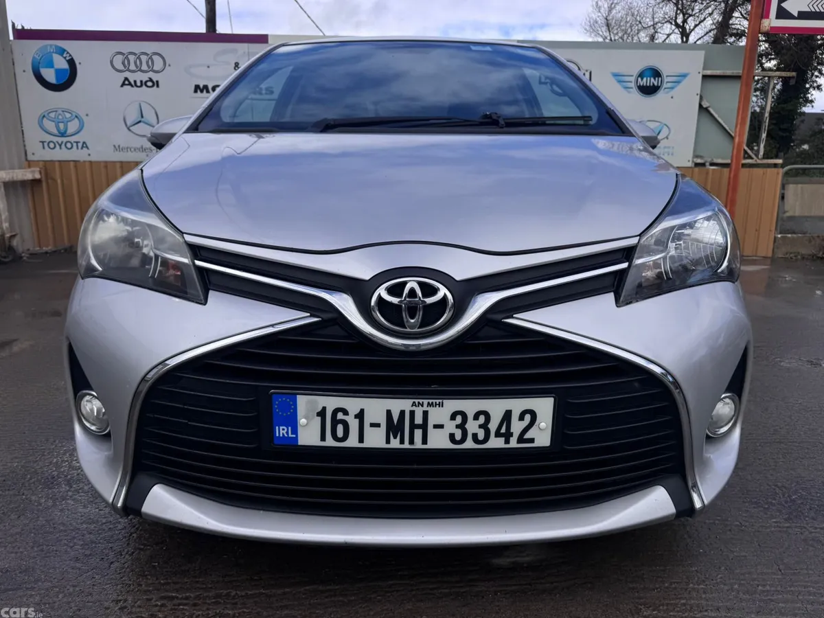 Toyota Yaris Hatchback, Petrol, 2016, Silver