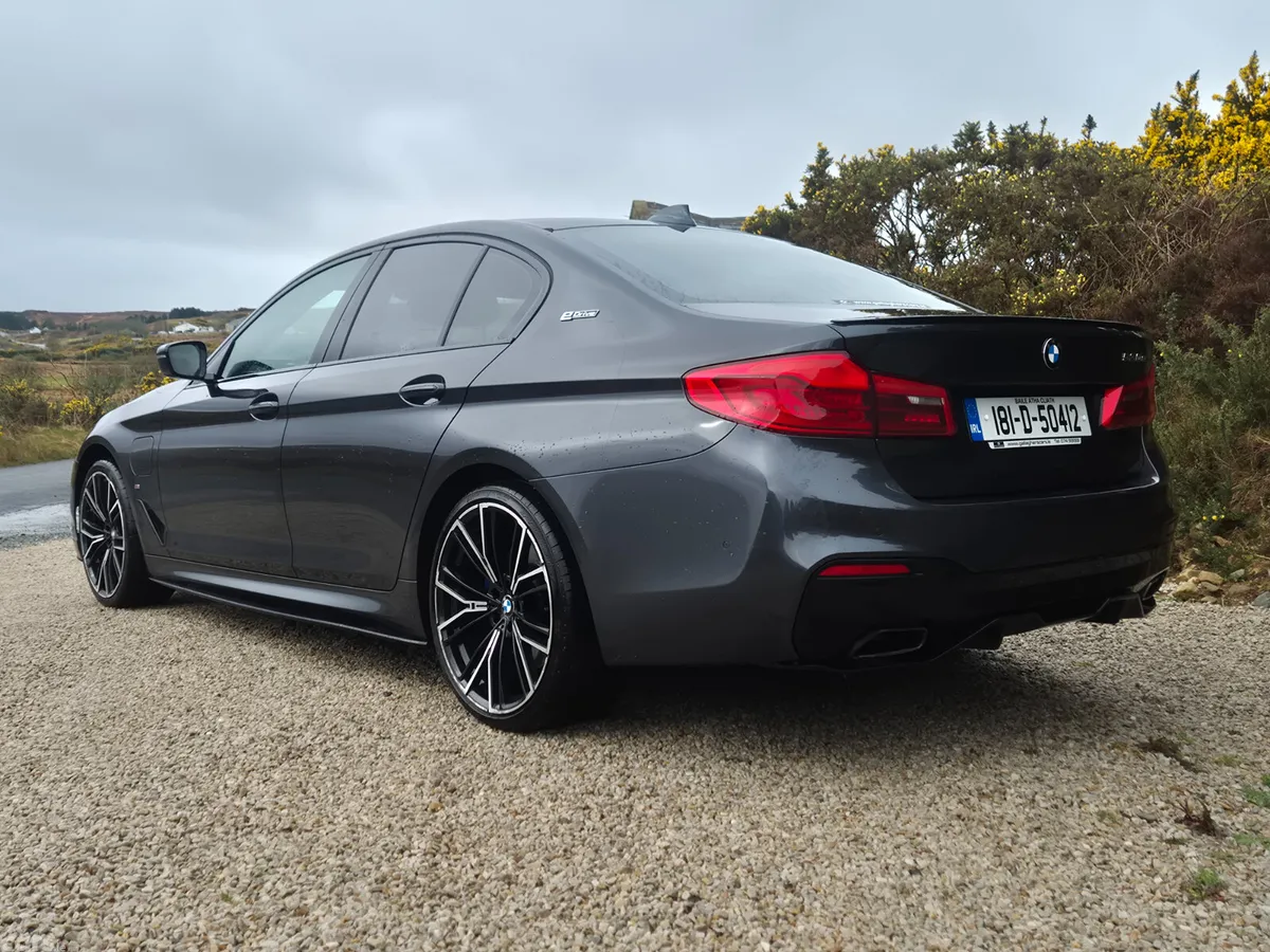 BMW 5-Series Saloon, Petrol Plug-in Hybrid, 2018, Grey