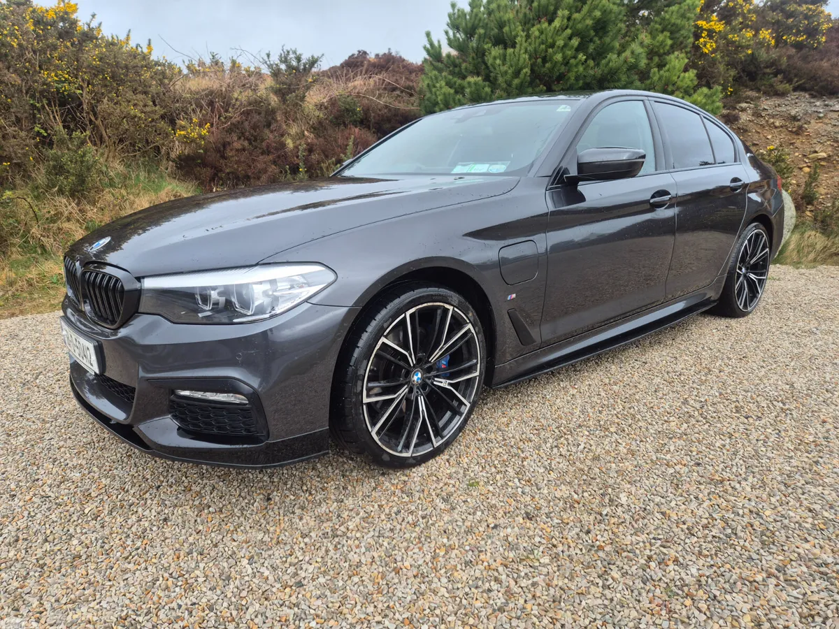 BMW 5-Series Saloon, Petrol Plug-in Hybrid, 2018, Grey