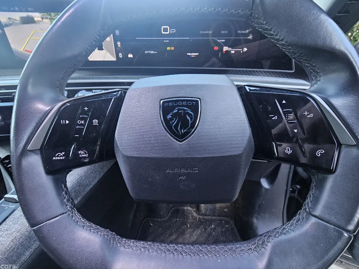 Peugeot 5008 MPV, Petrol Hybrid, 2025, Black