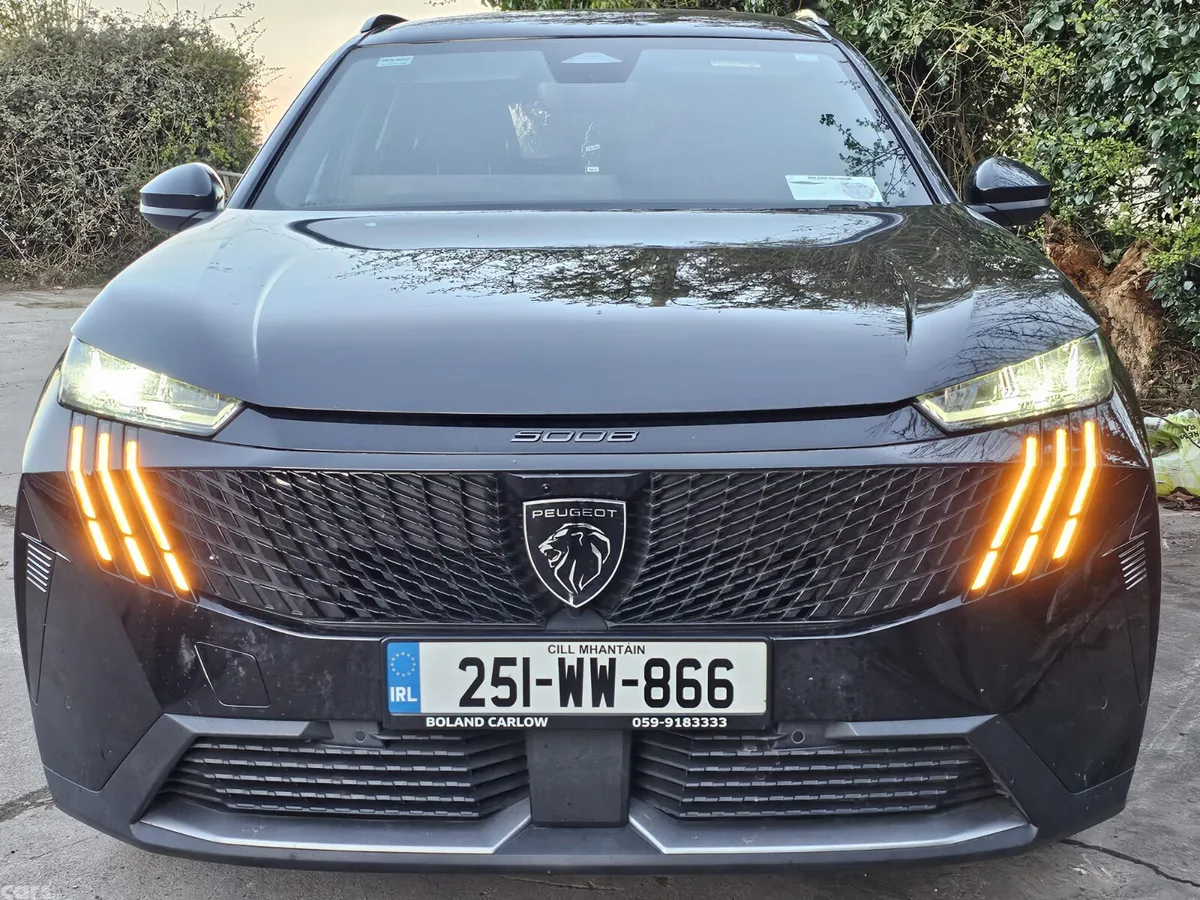 Peugeot 5008 MPV, Petrol Hybrid, 2025, Black