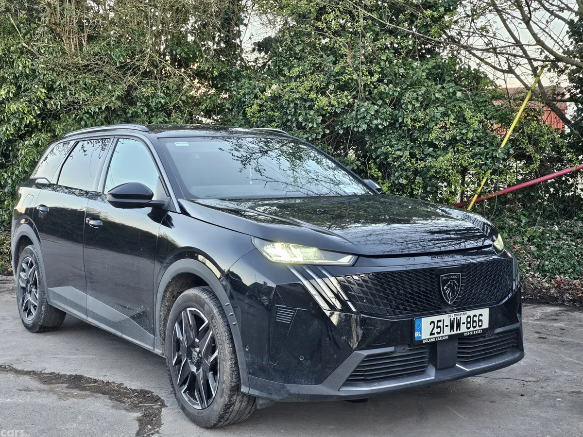 Peugeot 5008 MPV, Petrol Hybrid, 2025, Black