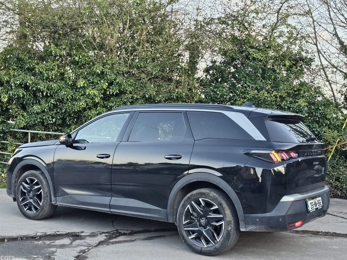 Peugeot 5008 MPV, Petrol Hybrid, 2025, Black