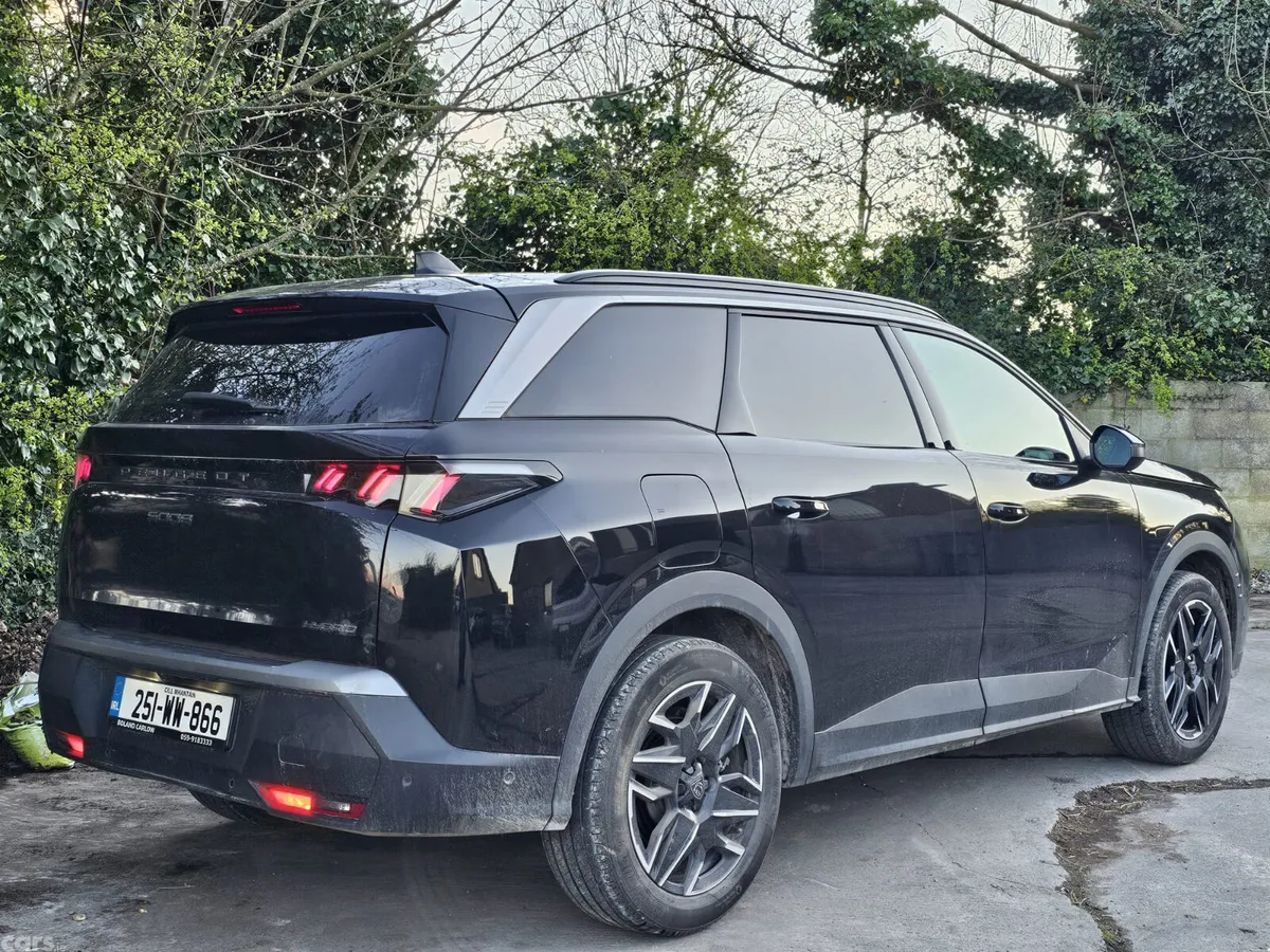Peugeot 5008 MPV, Petrol Hybrid, 2025, Black