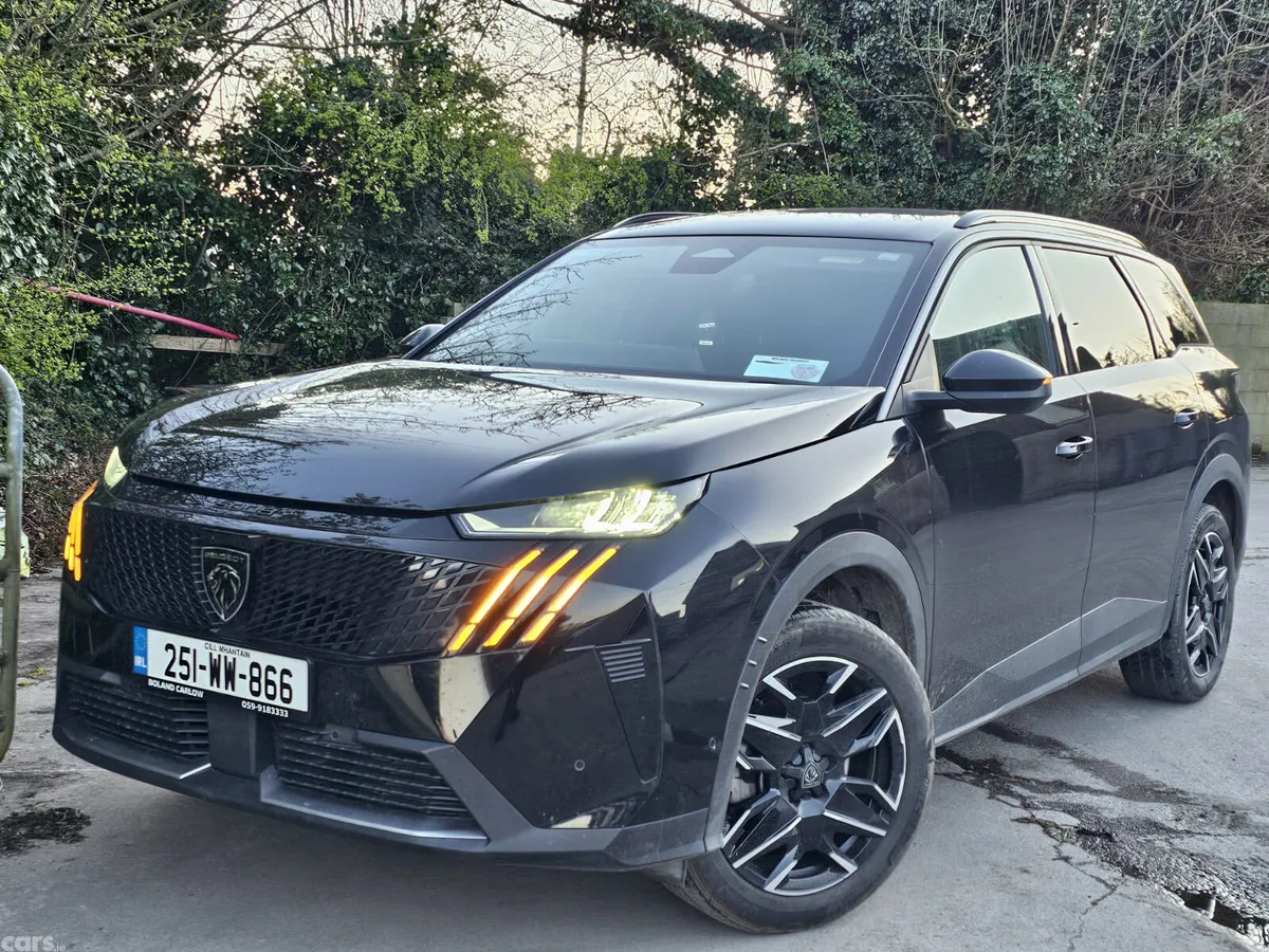 Peugeot 5008 MPV, Petrol Hybrid, 2025, Black