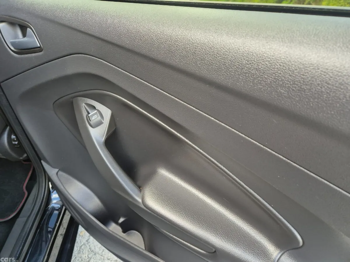 Ford Kuga Hatchback, Diesel, 2019, Black