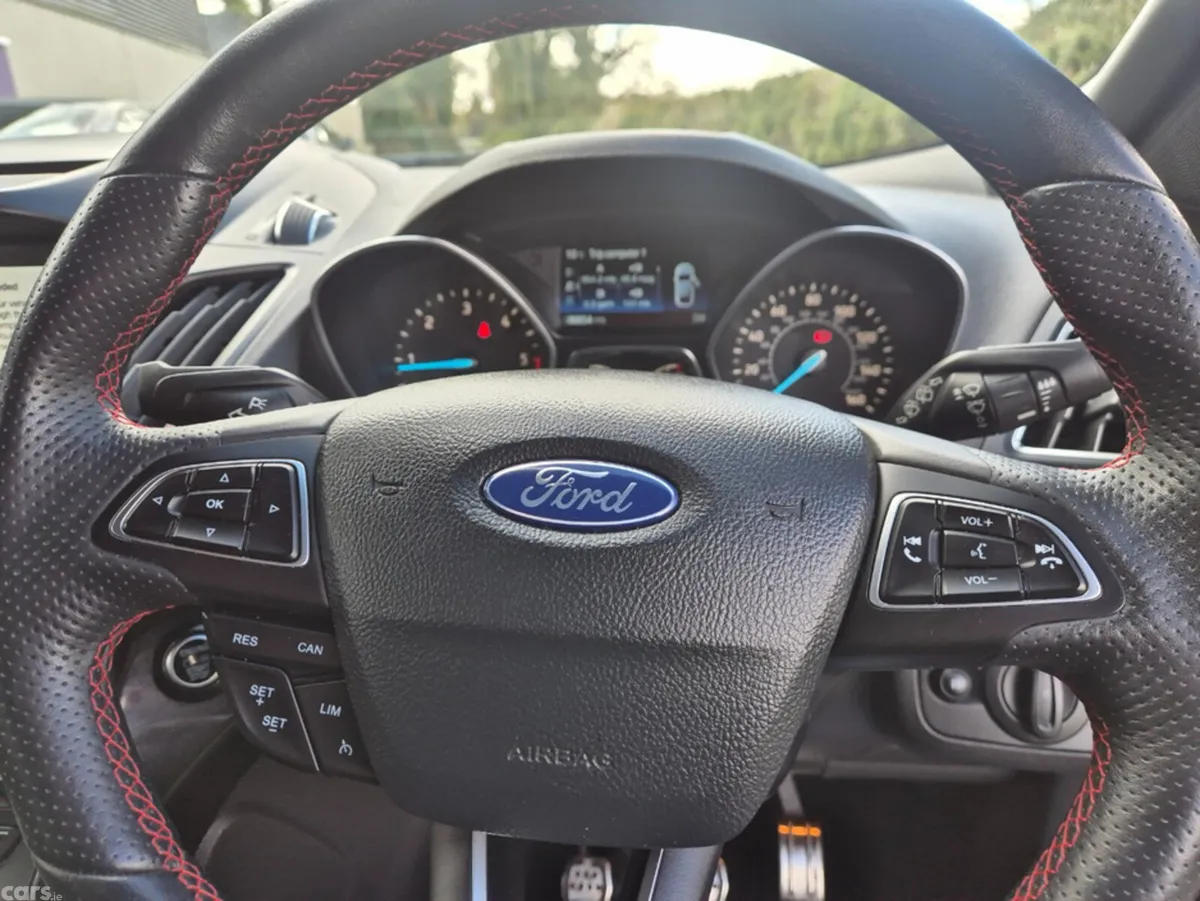 Ford Kuga Hatchback, Diesel, 2019, Black