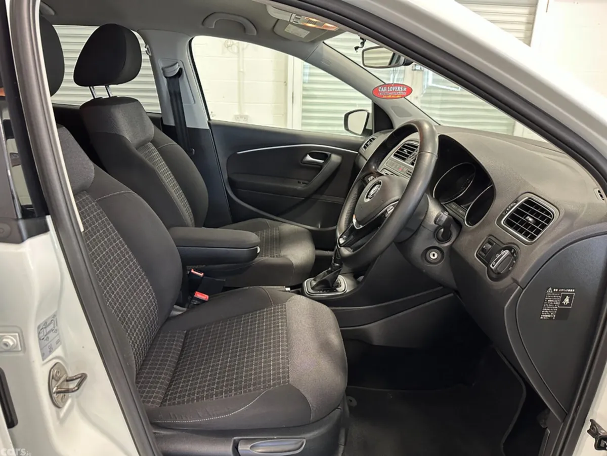 Volkswagen Polo Hatchback, Petrol, 2016, White