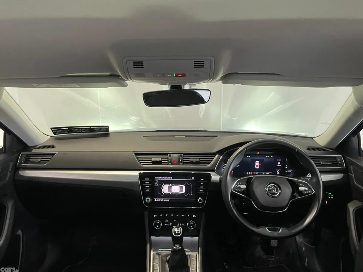Skoda Superb Hatchback, Diesel, 2023, Blue