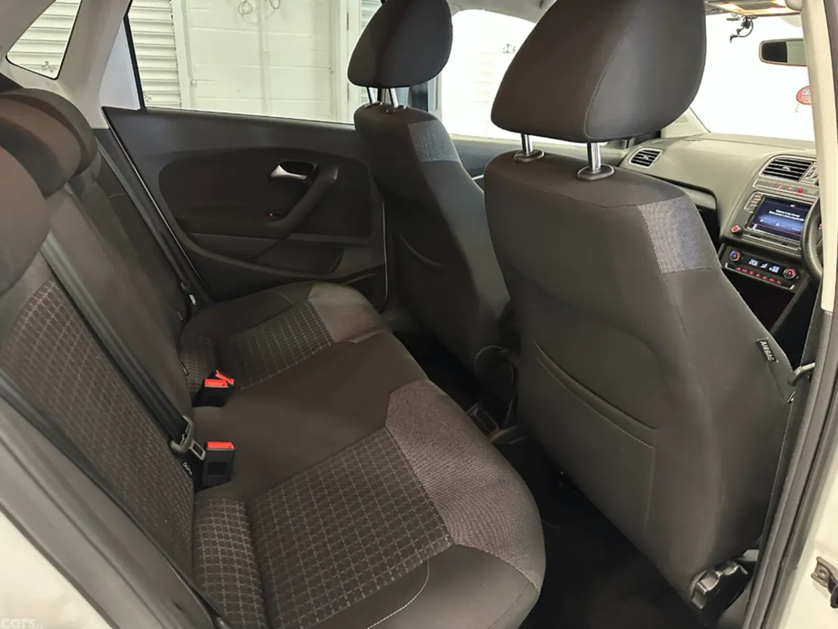 Volkswagen Polo Hatchback, Petrol, 2016, White