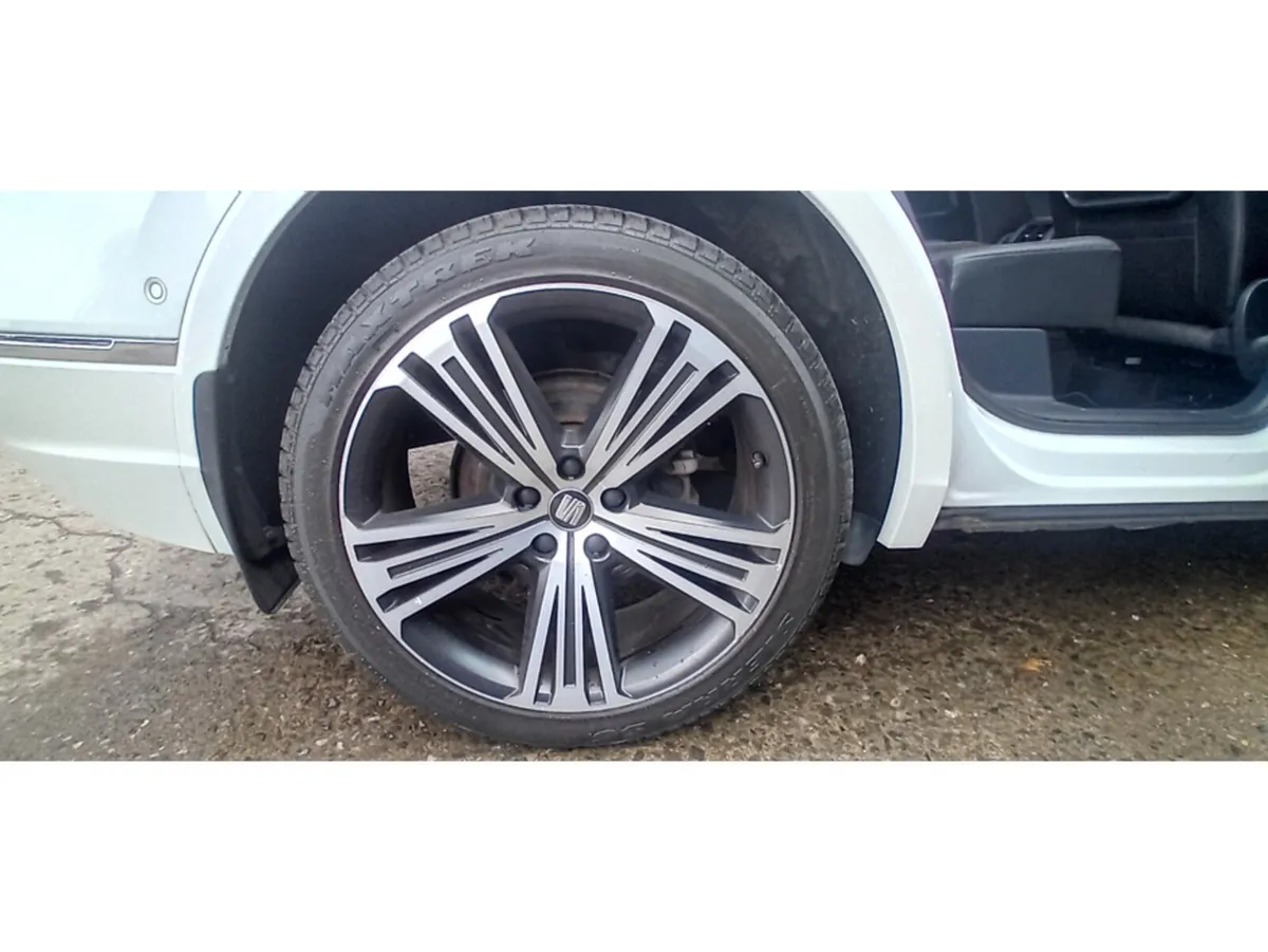 SEAT Tarraco Estate, Diesel, 2019, White