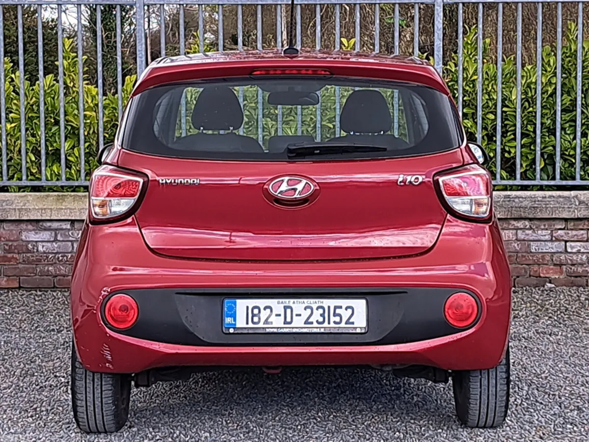Hyundai i10 Hatchback, Petrol, 2018, Red