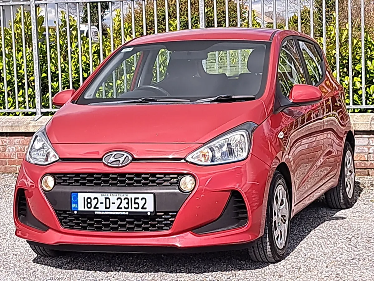 Hyundai i10 Hatchback, Petrol, 2018, Red