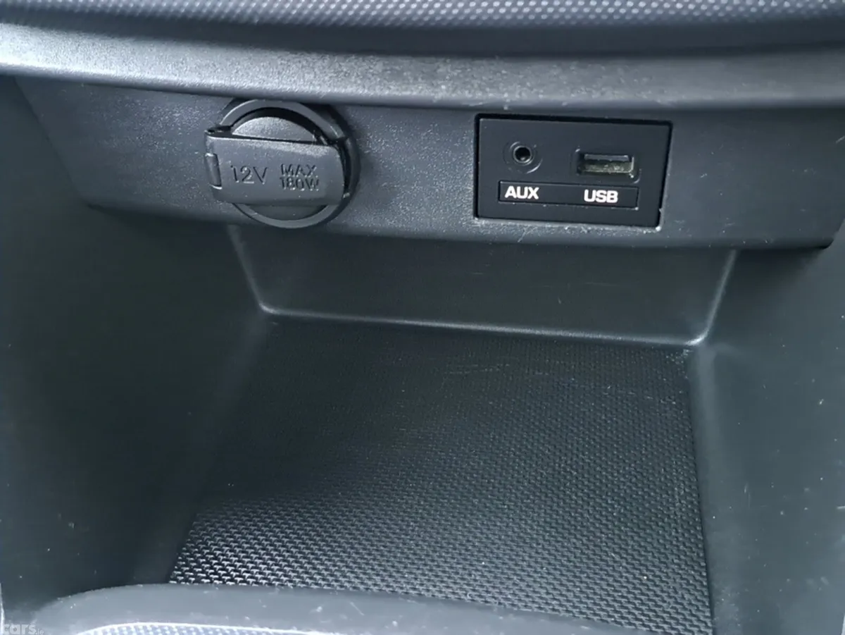 Hyundai i10 Hatchback, Petrol, 2018, Red