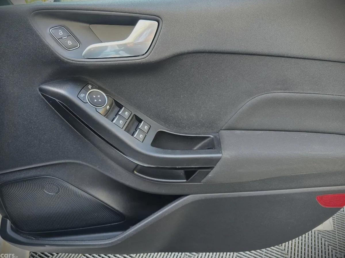Ford Fiesta Hatchback, Petrol, 2020, White