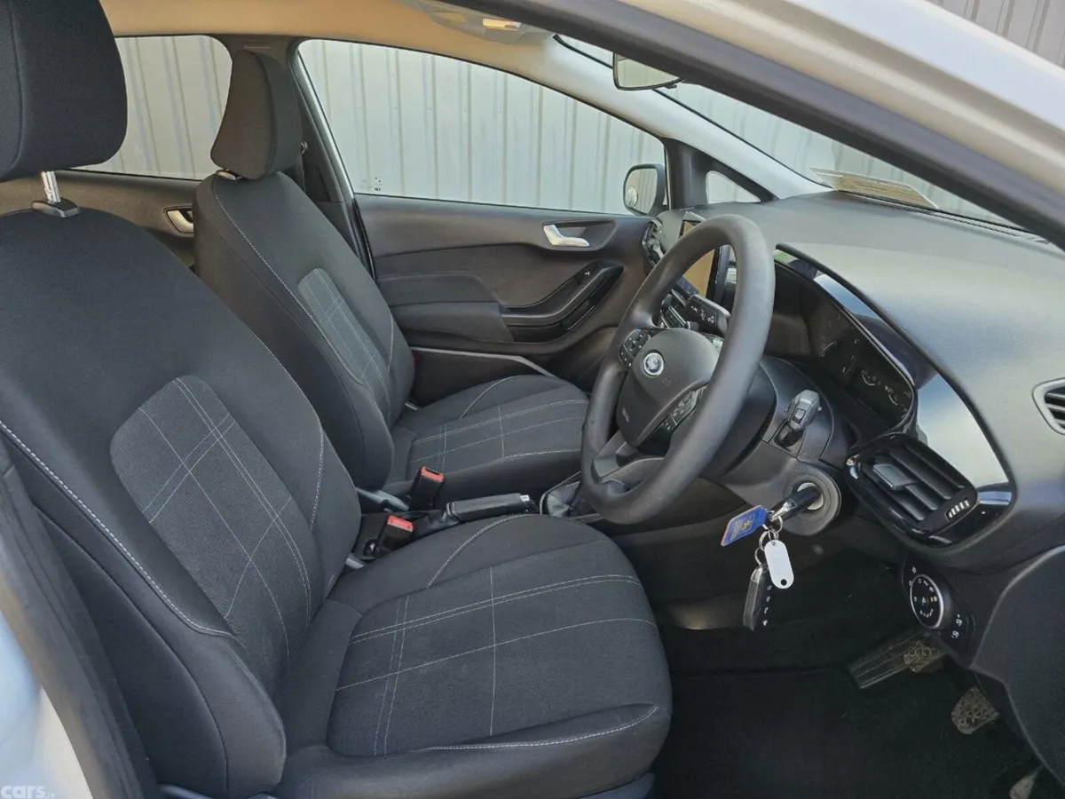 Ford Fiesta Hatchback, Petrol, 2020, White
