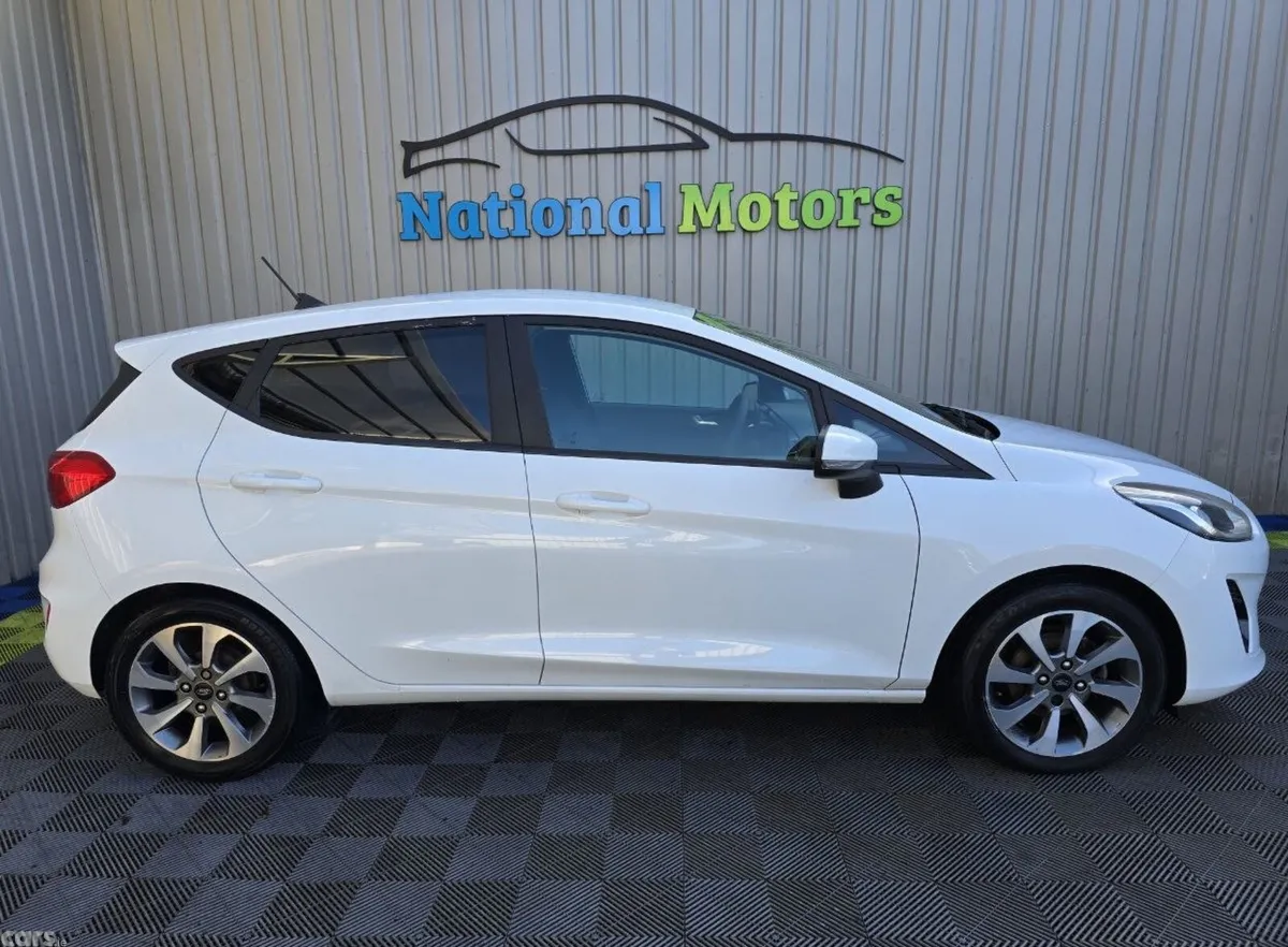 Ford Fiesta Hatchback, Petrol, 2020, White