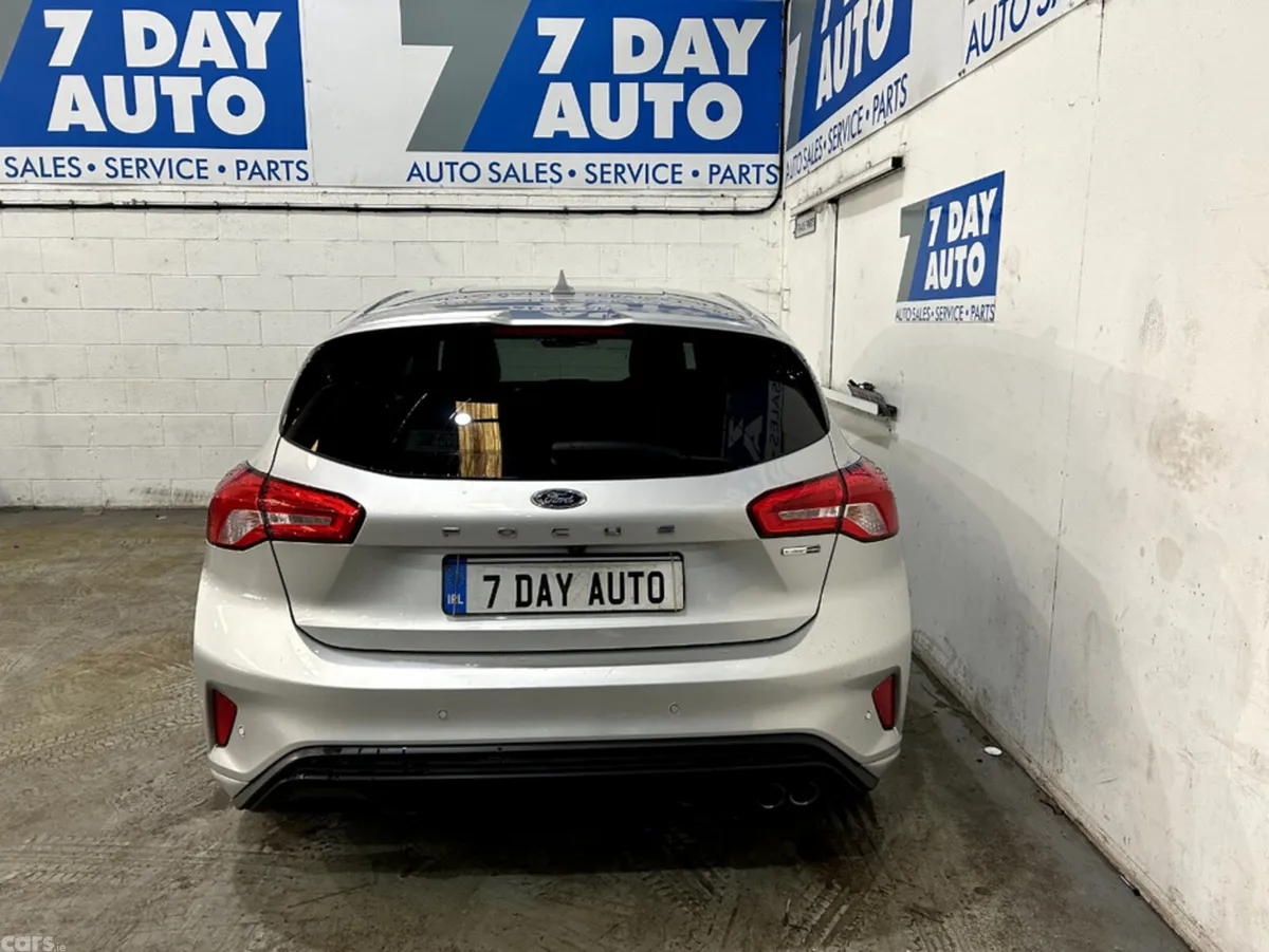 Ford Focus Hatchback, Petrol Hybrid, 2022, Grey