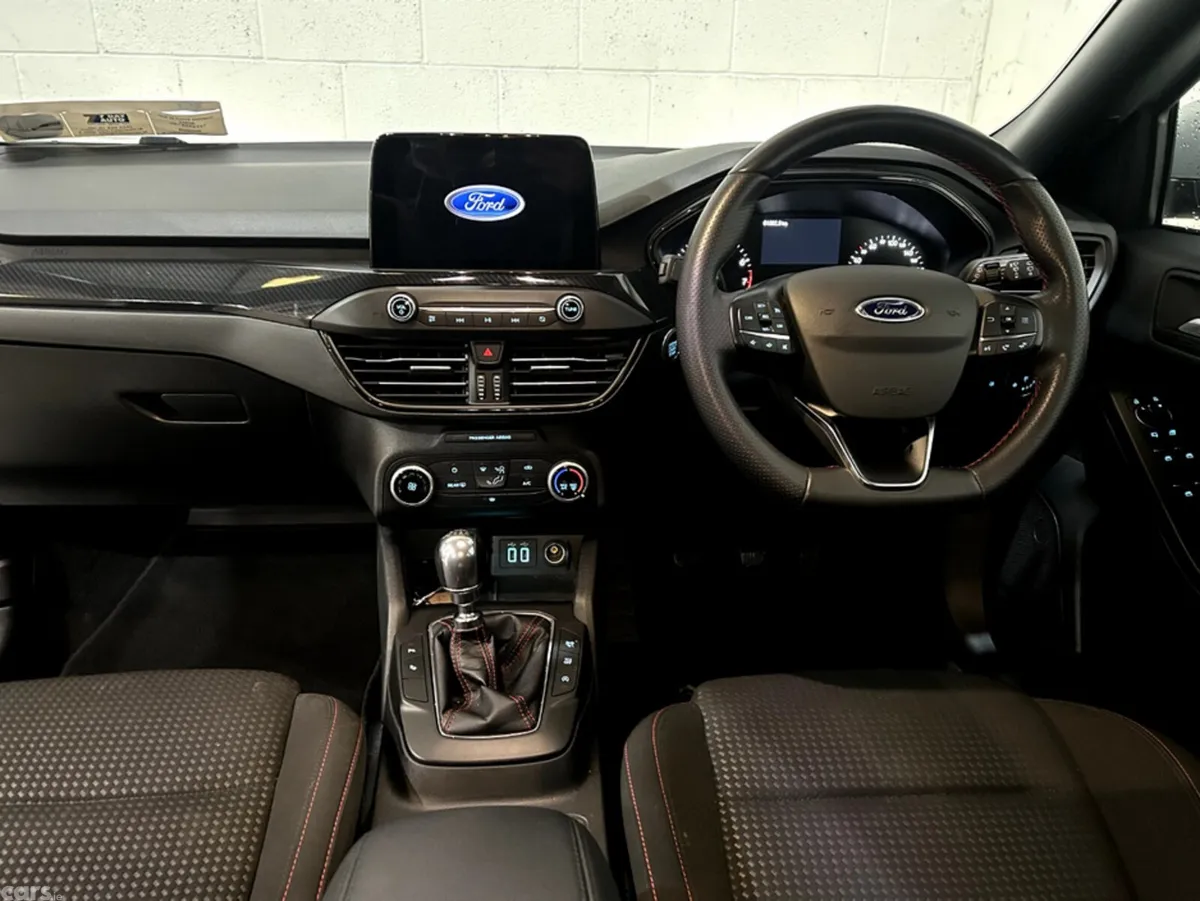 Ford Focus Hatchback, Petrol Hybrid, 2022, Grey