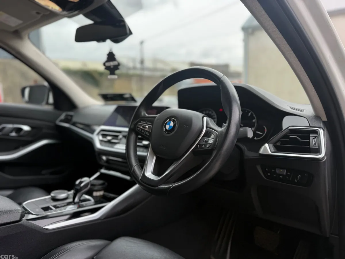 BMW 3-Series Saloon, Diesel, 2019, White