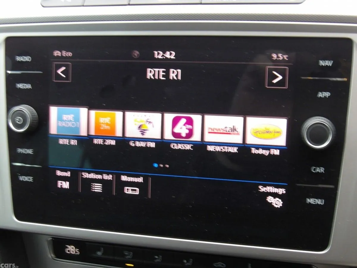 Volkswagen Passat Saloon, Diesel, 2019, Black