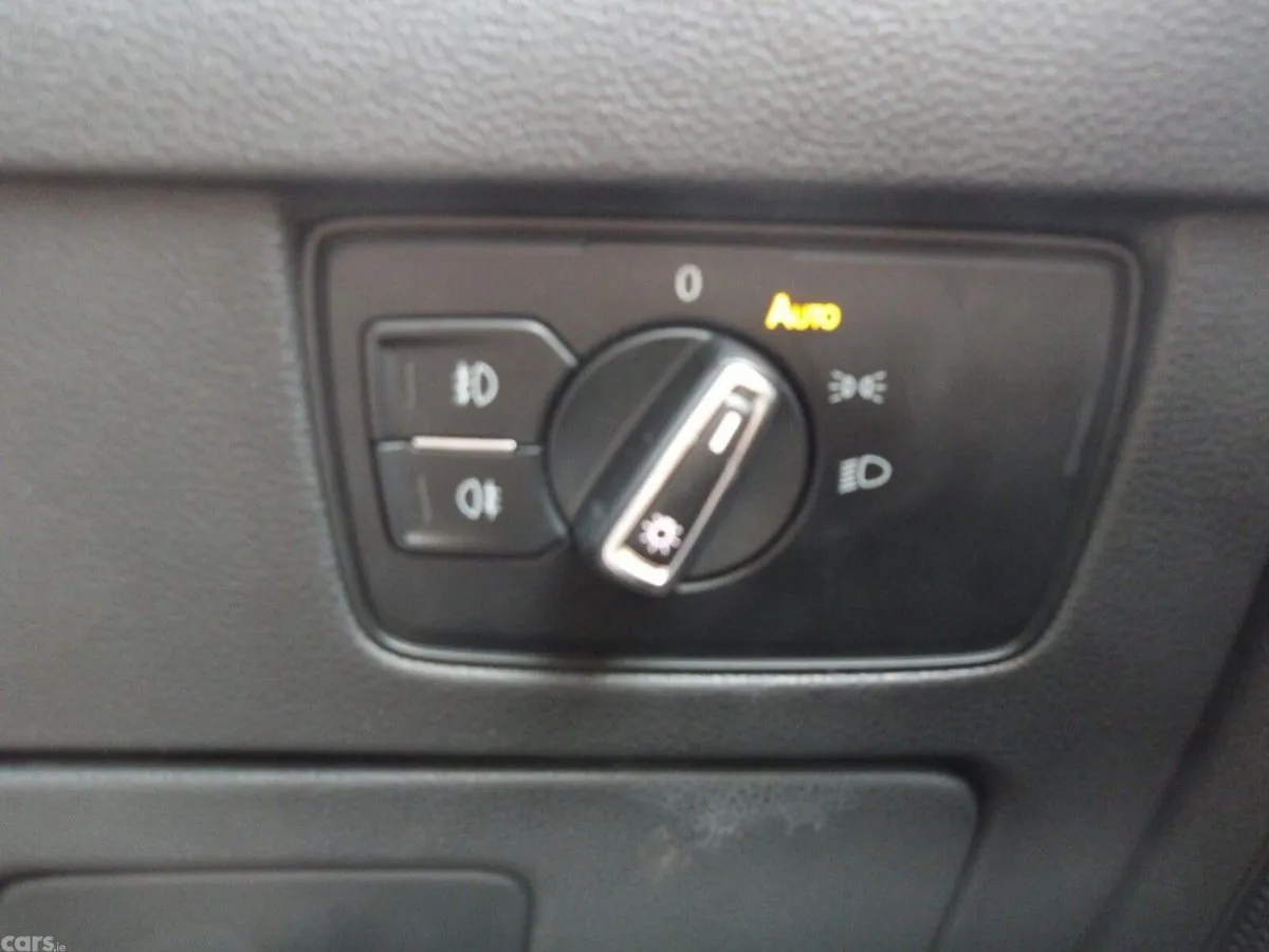 Volkswagen Passat Saloon, Diesel, 2019, Black