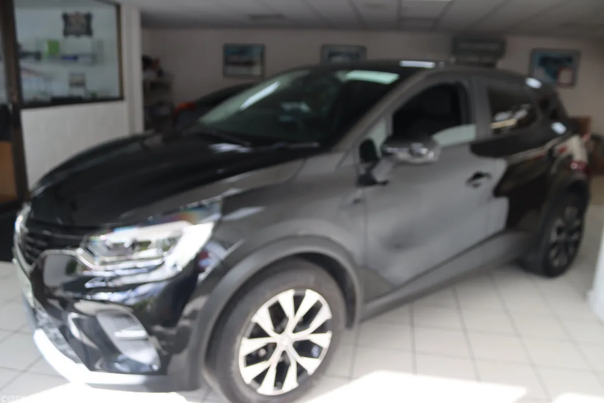 Renault Captur SUV, Petrol, 2023, Black