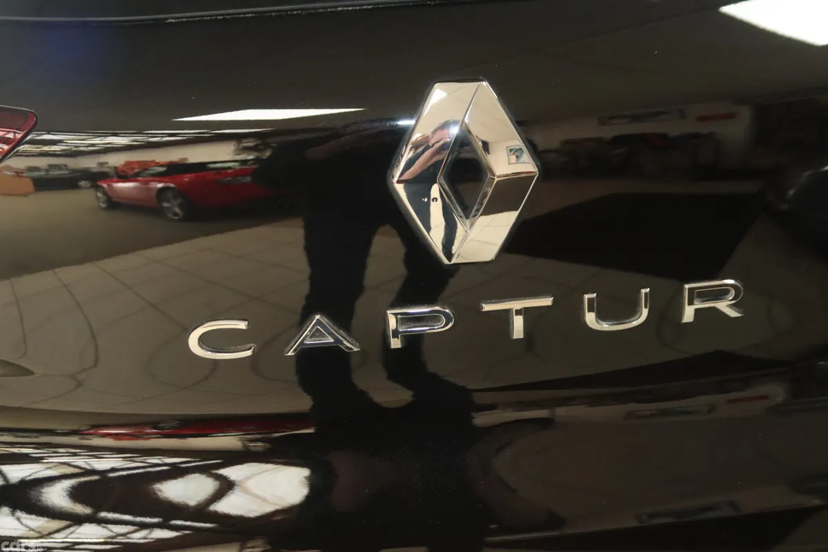 Renault Captur SUV, Petrol, 2023, Black