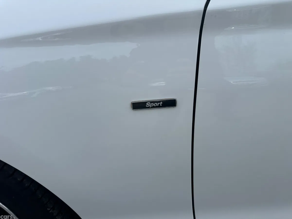 BMW 1-Series Hatchback, Petrol, 2012, White