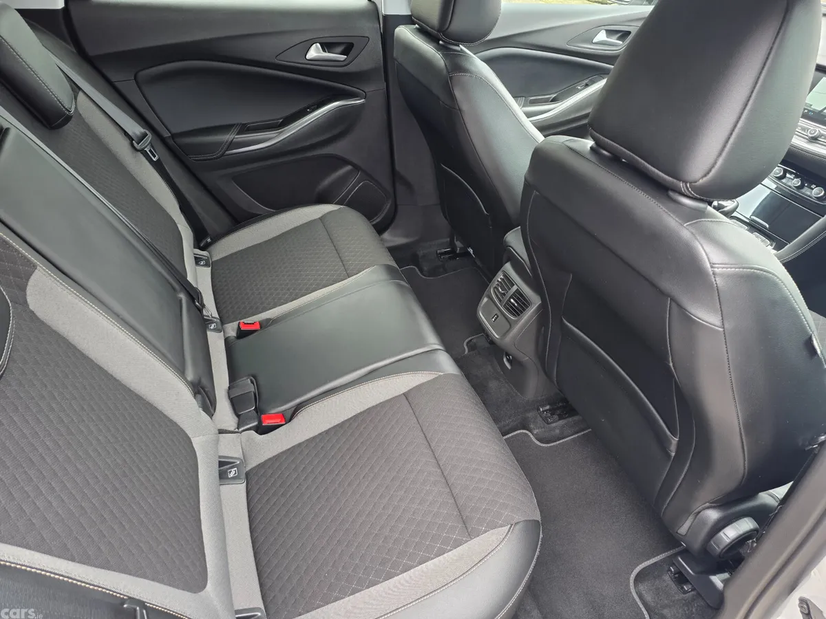 Opel Grandland X SUV, Diesel, 2021, White