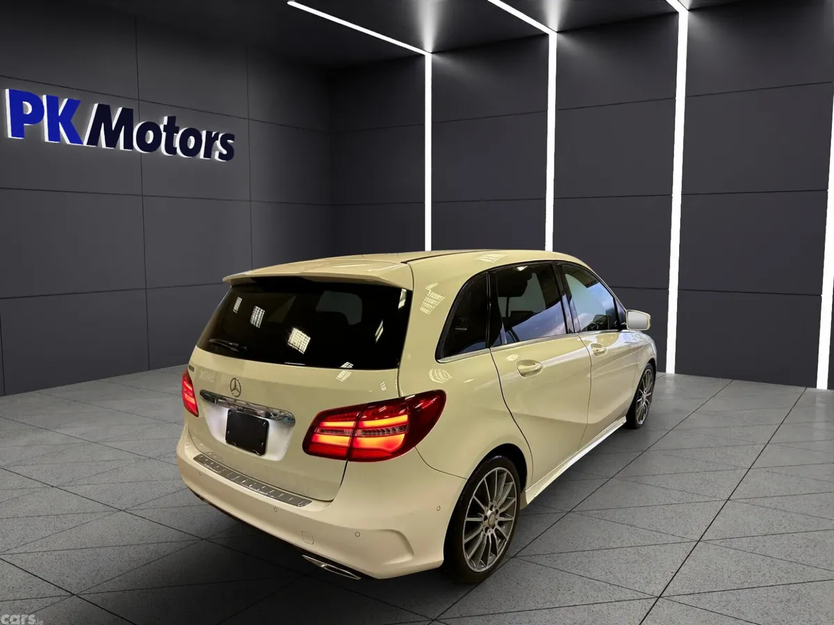 Mercedes-Benz B-Class Hatchback, Petrol, 2016, White