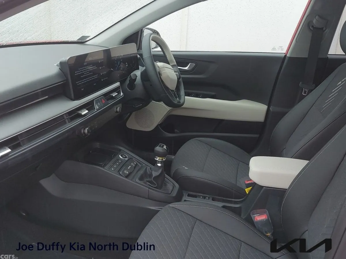 Kia Stonic MPV, Petrol, 2026, Silver