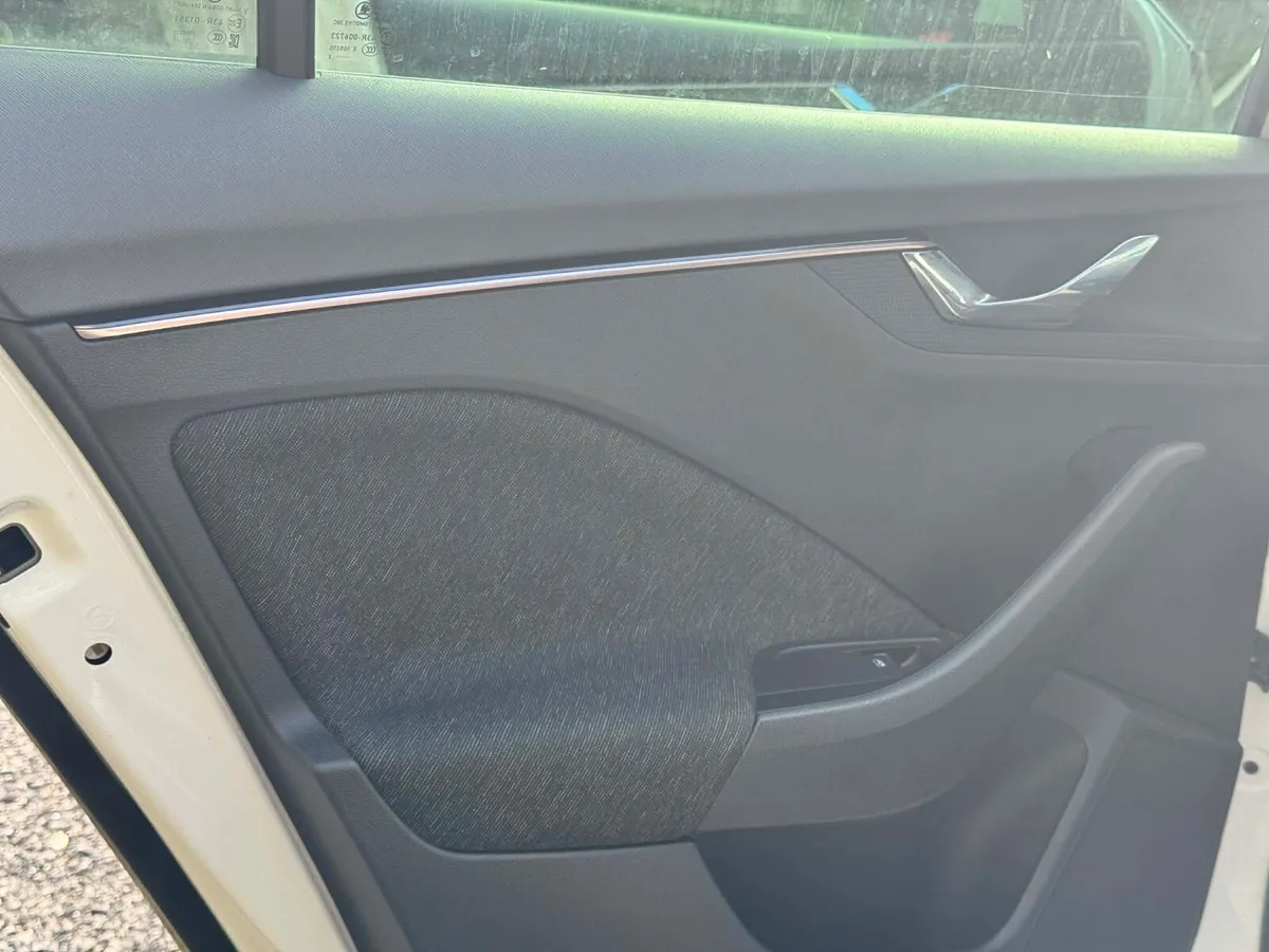 Skoda Kamiq Hatchback, Petrol, 2022, White