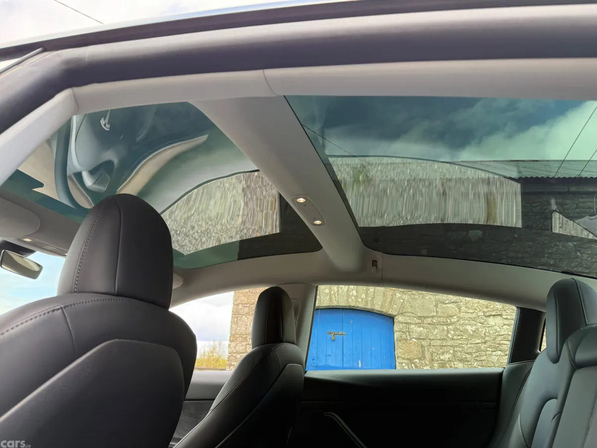 Tesla Model 3 Saloon, Electric, 2022, White