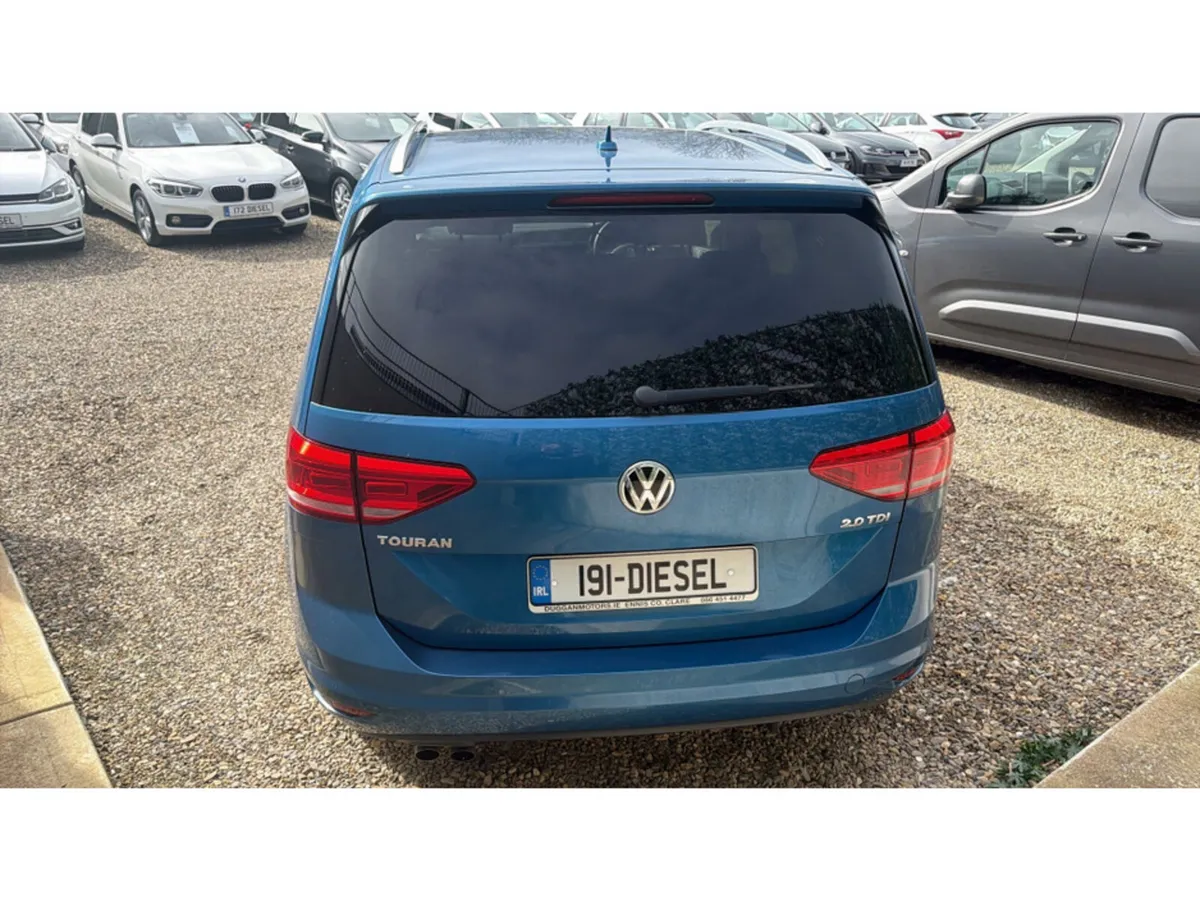 Volkswagen Touran MPV, Diesel, 2019, Blue