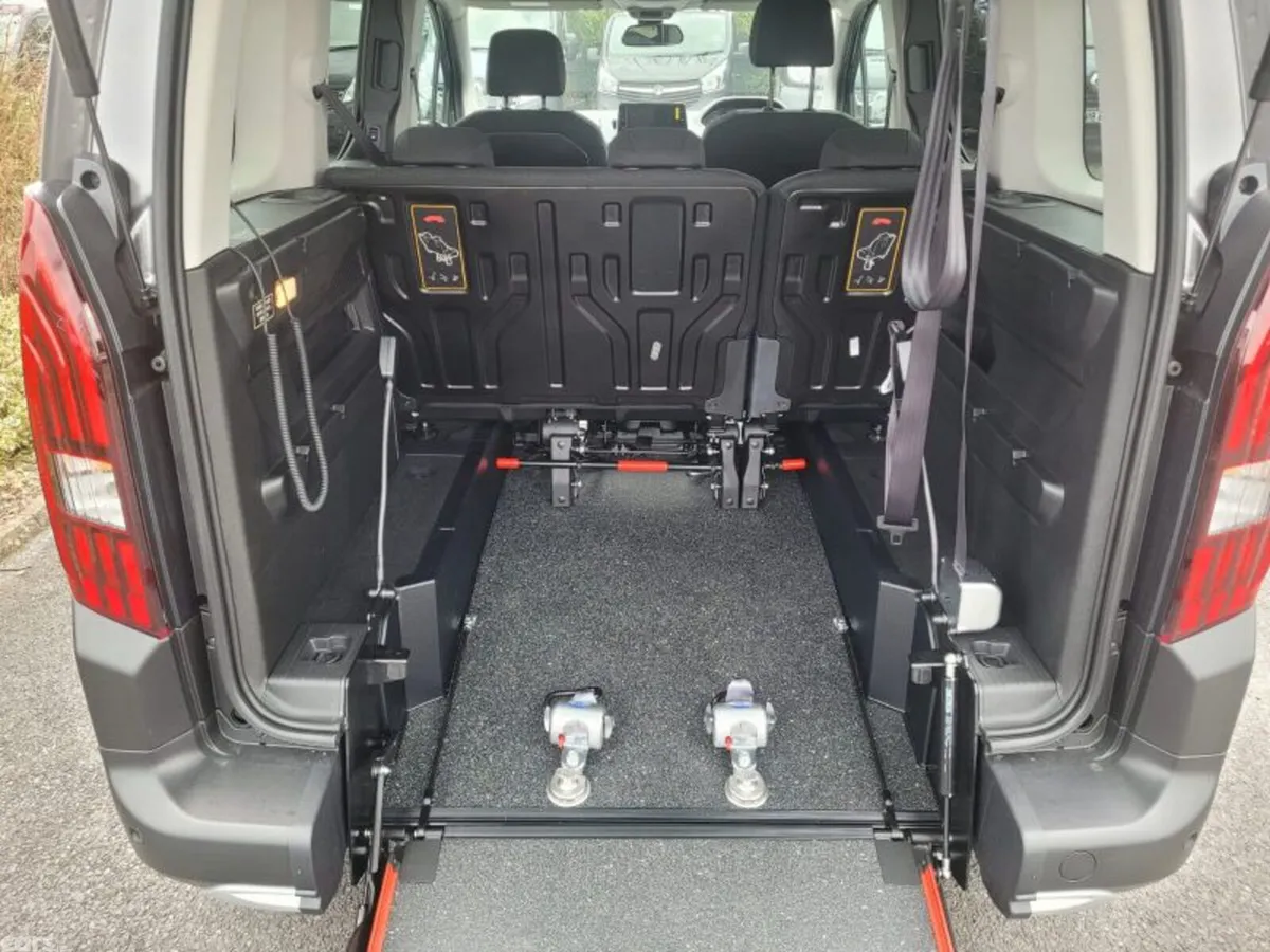 Peugeot Rifter MPV, Diesel, 2024, Grey