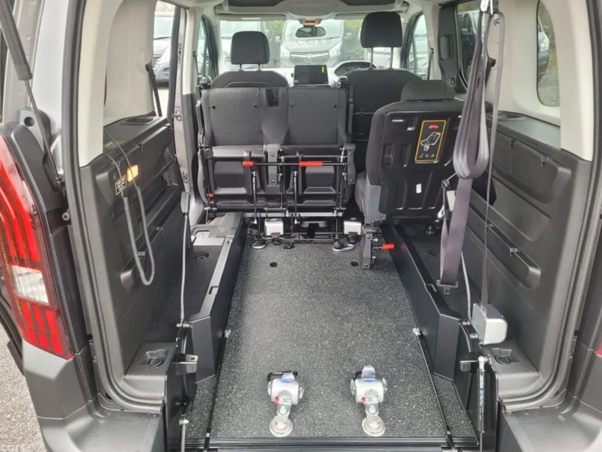 Peugeot Rifter MPV, Diesel, 2024, Grey