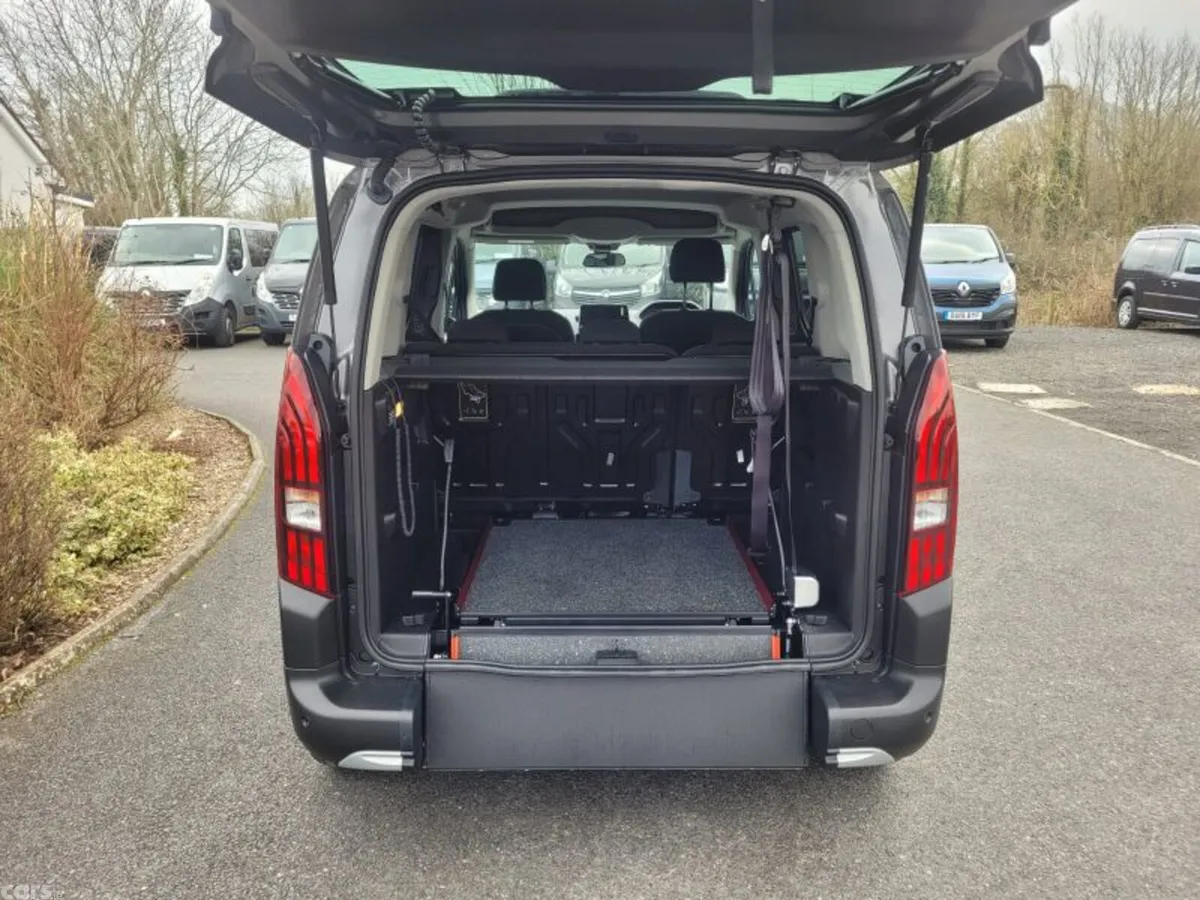 Peugeot Rifter MPV, Diesel, 2024, Grey