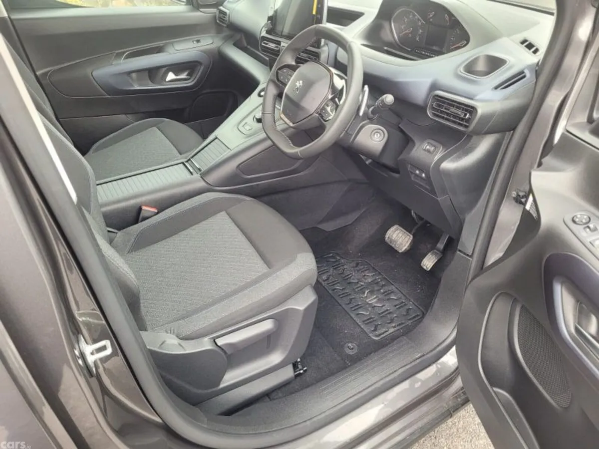 Peugeot Rifter MPV, Diesel, 2024, Grey