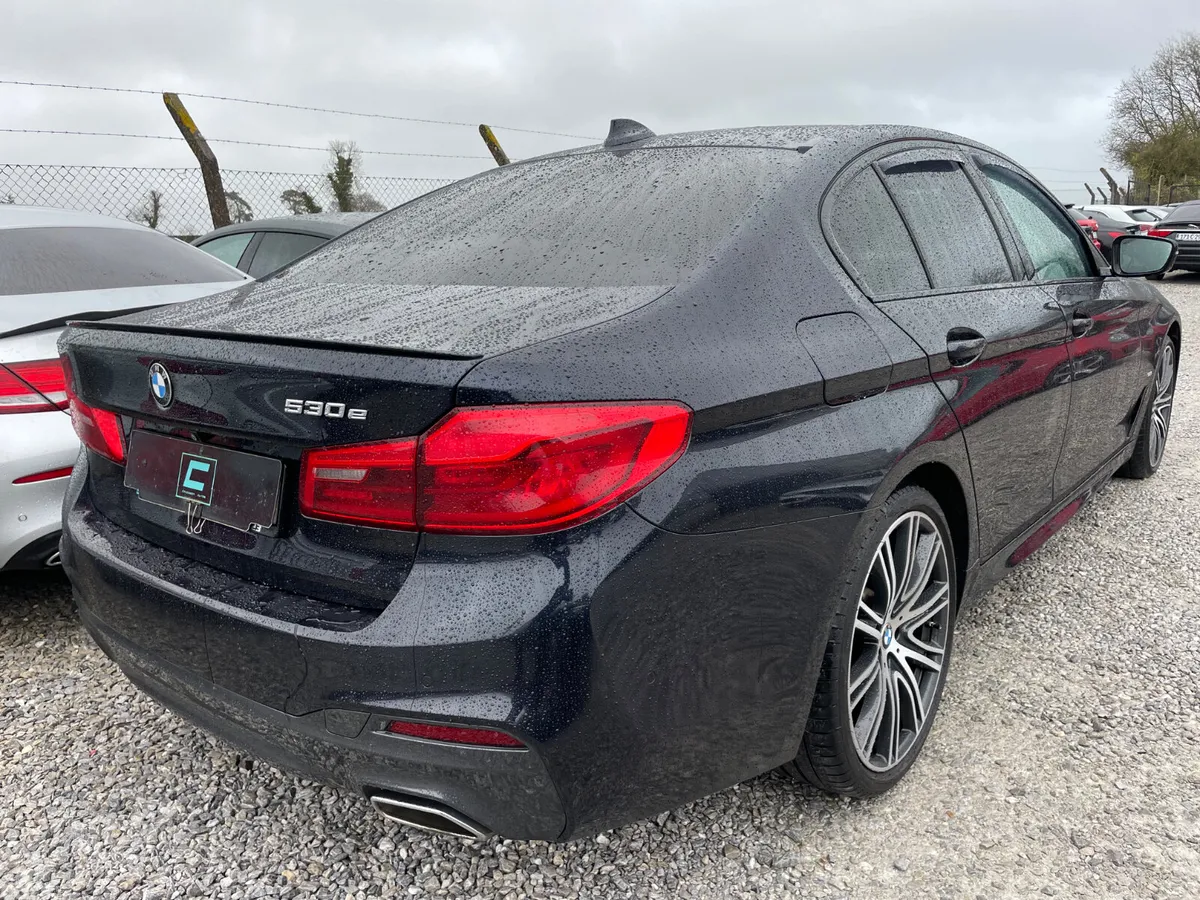BMW 5-Series Saloon, Petrol Plug-in Hybrid, 2019, Black