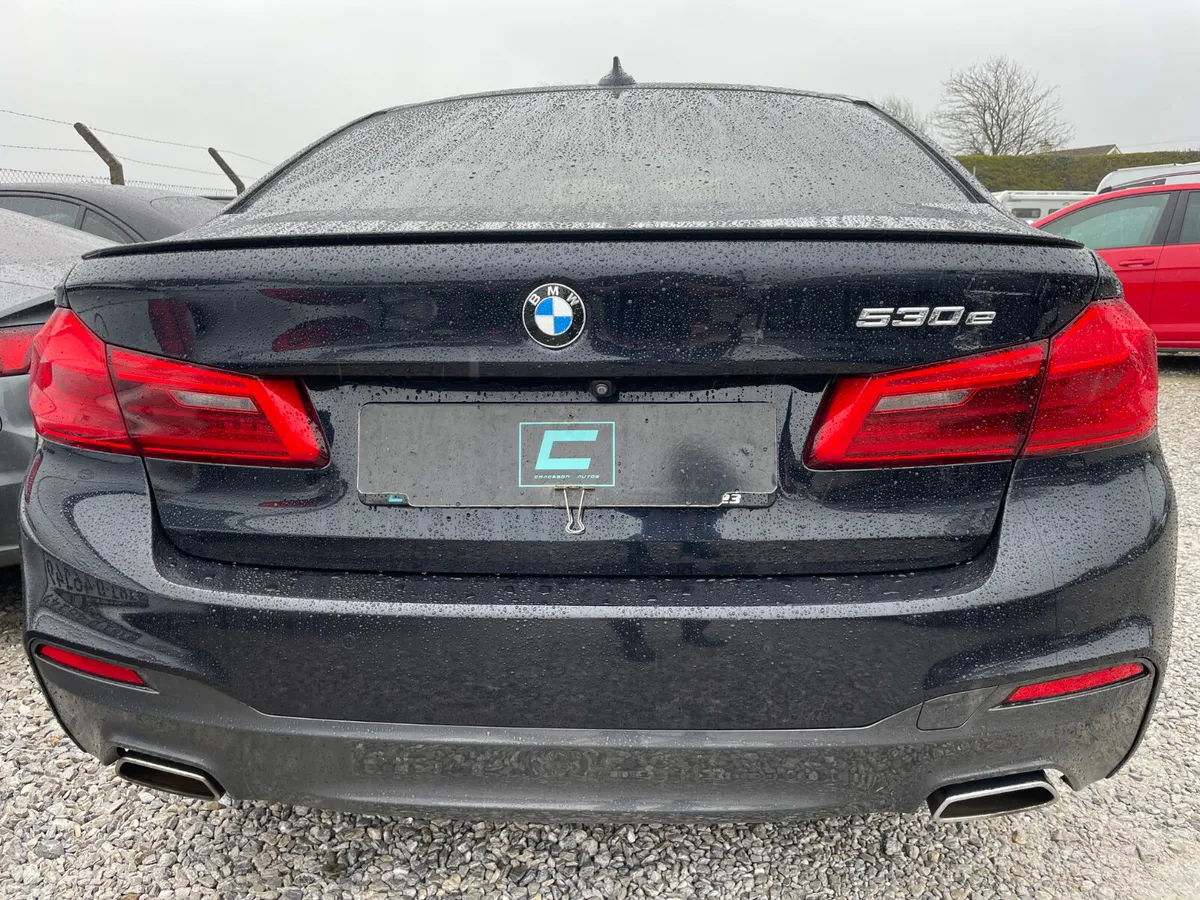 BMW 5-Series Saloon, Petrol Plug-in Hybrid, 2019, Black