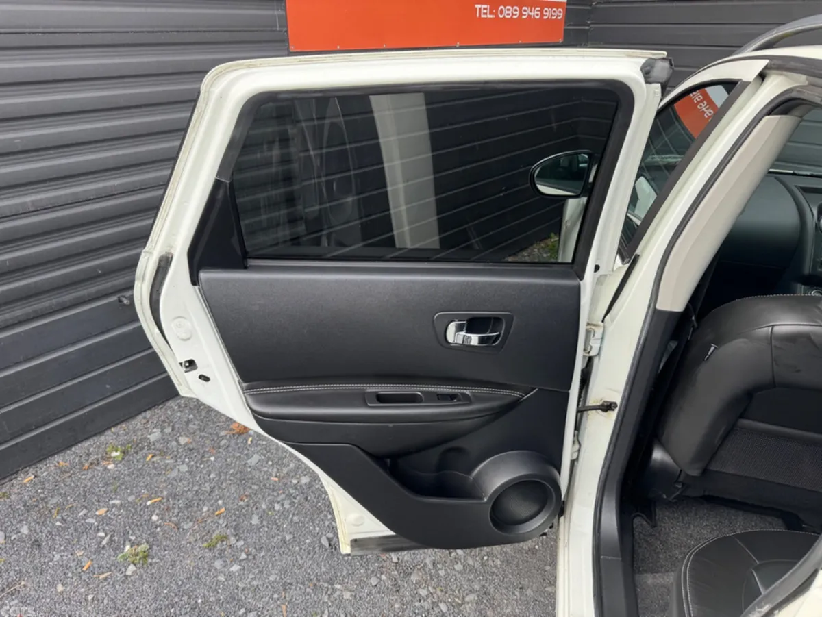 Nissan Qashqai Hatchback, Diesel, 2010, White